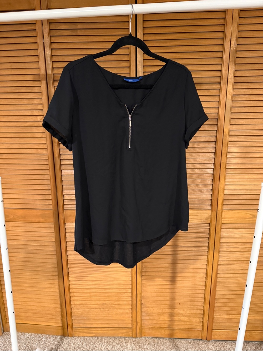 Apt. 9 Black Short-Sleeve Zip-Front Blouse